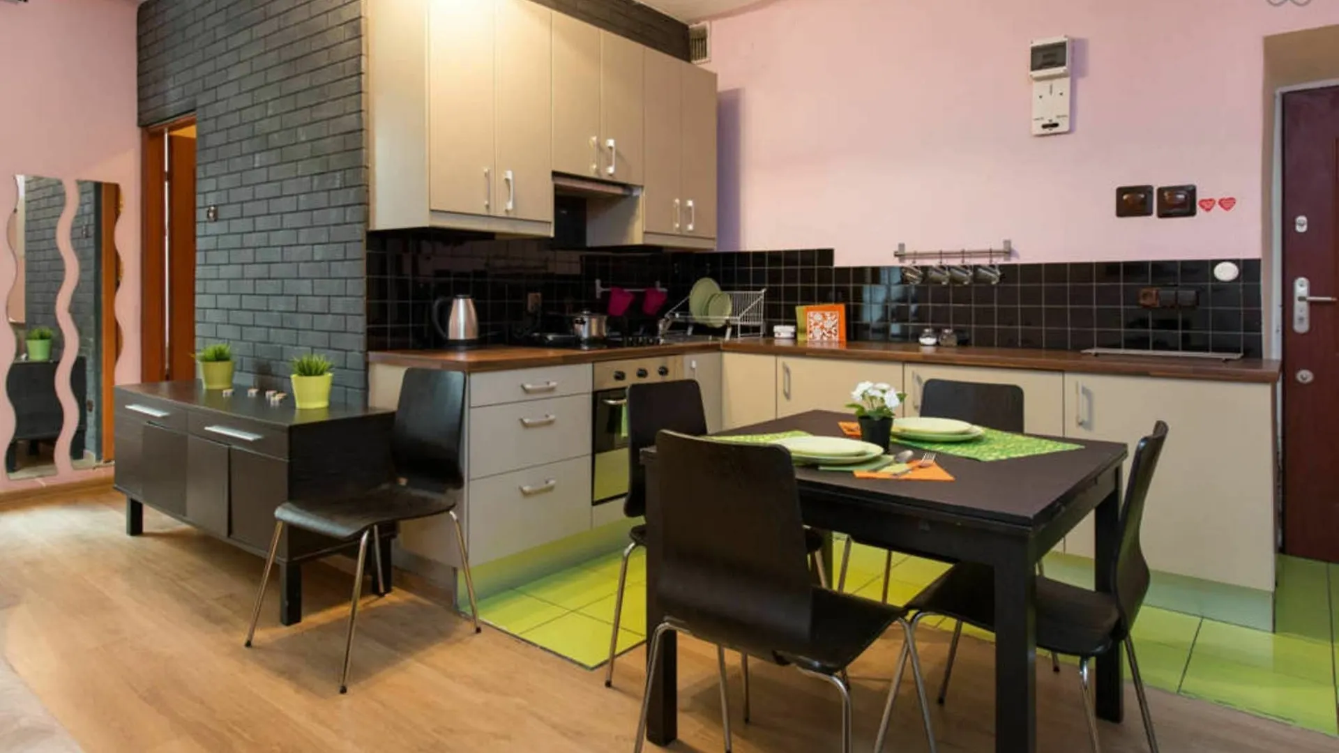 Penguin Rooms - Kazimierz Krakow 0*,